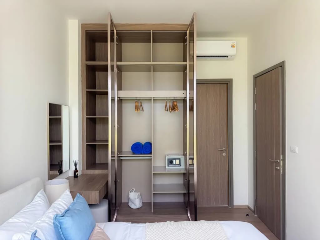 Lovely 2 Bdr Canvas BangTao Flat - photo 6