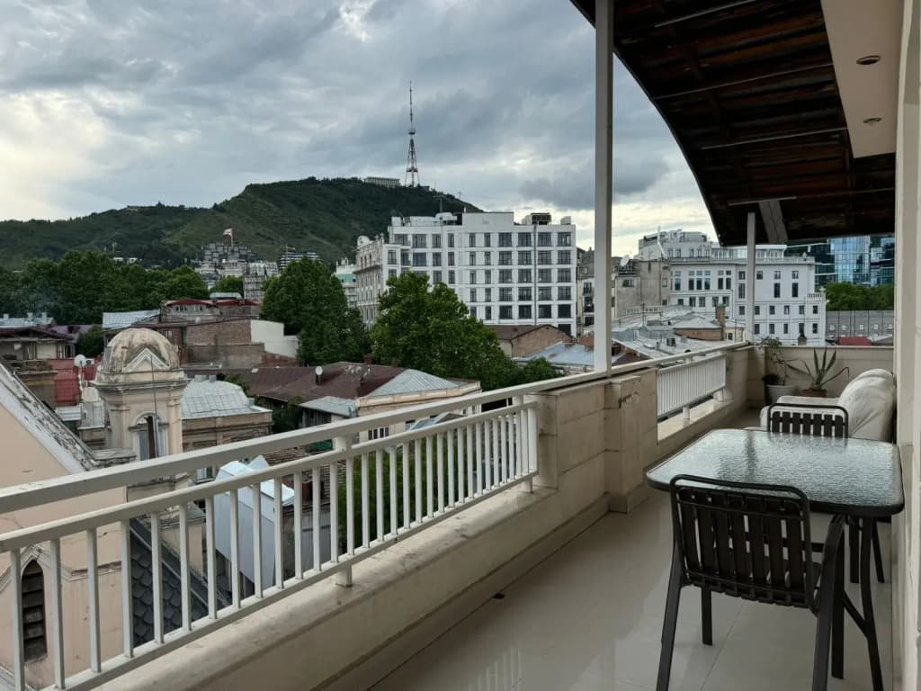 Nana's Penthouse Apartment - photo 18