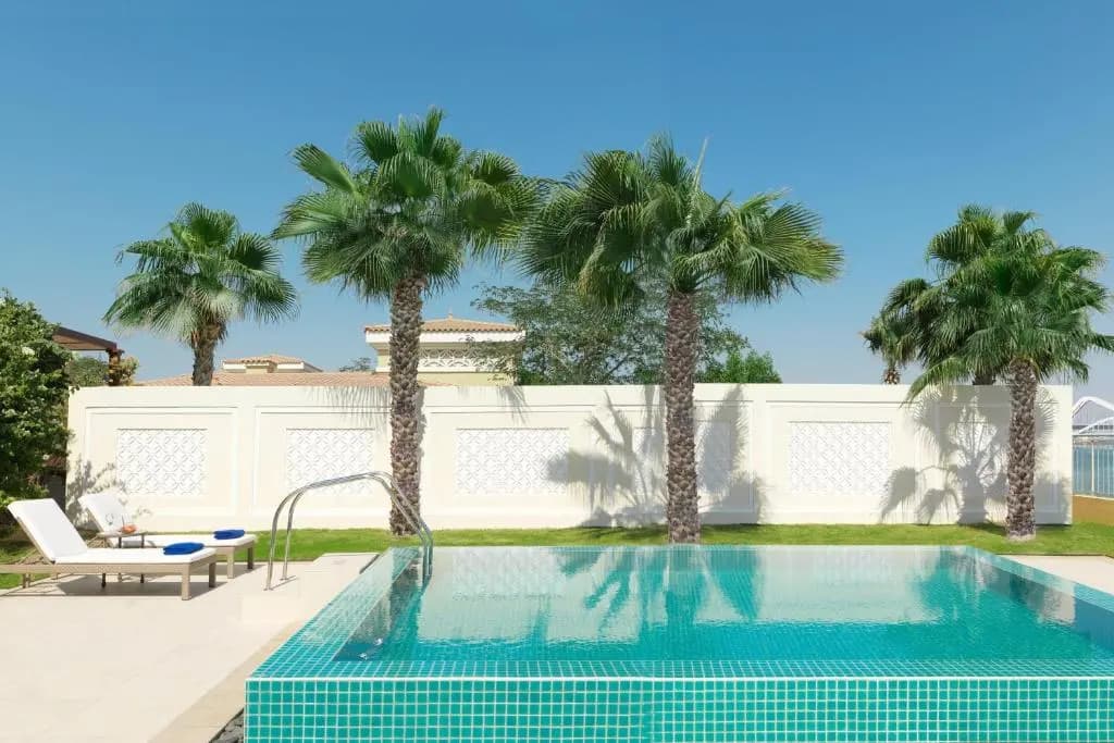 The Ritz-Carlton Abu Dhabi, Grand Canal Hotel - photo 3