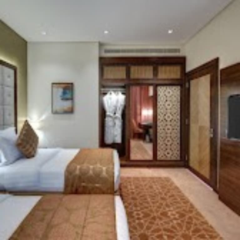 Royal Continental Suites Business Bay - photo 7