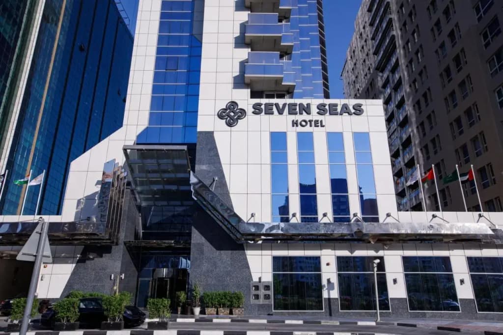 Seven Seas Hotel - photo 11