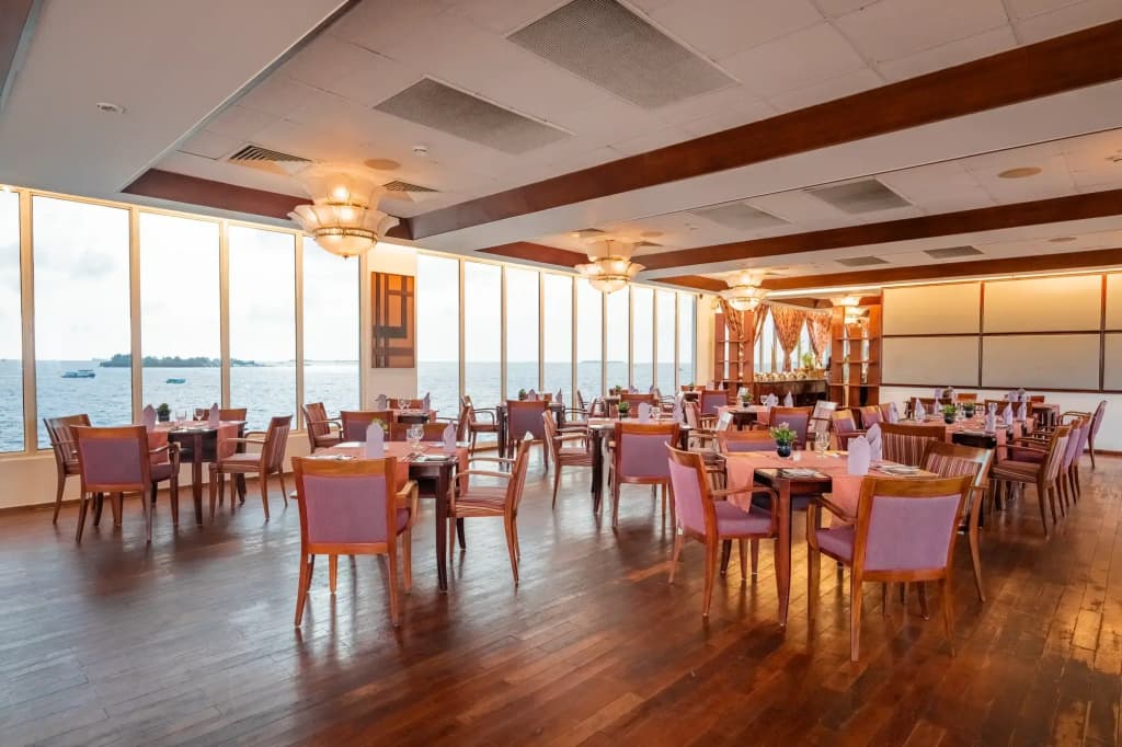 Hulhule Island Hotel - photo 44