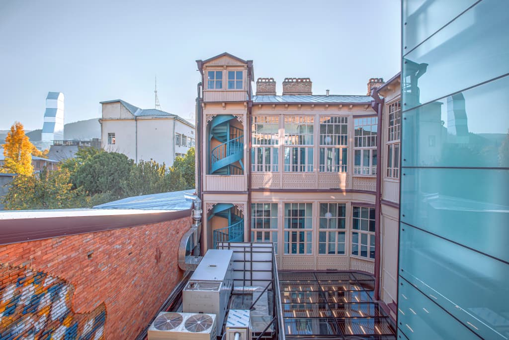 Heritage Hotel & Suites - photo 8