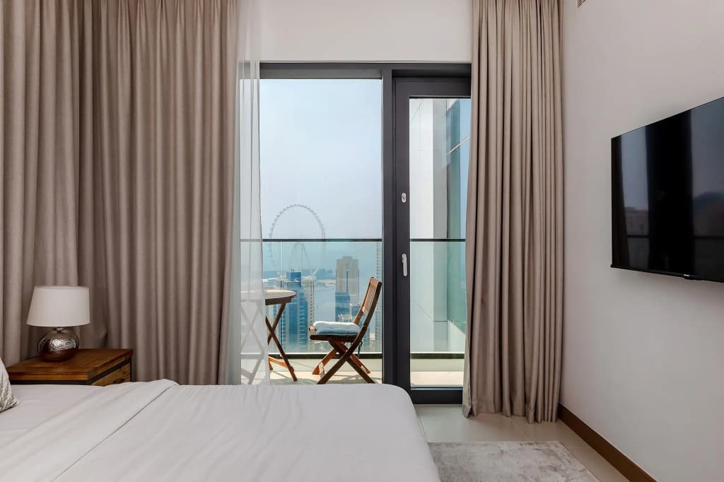 Stylish 2br with Marina Views Apartments - photo 1