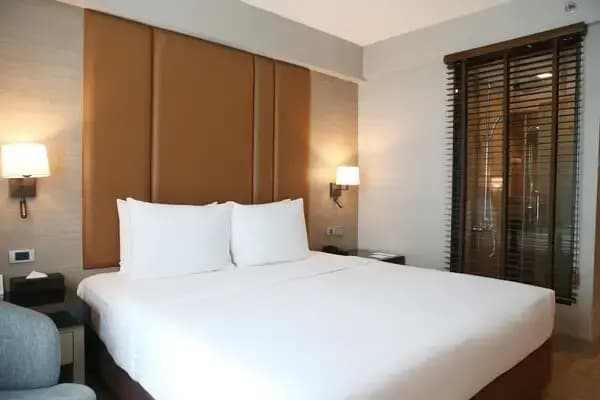 Ramada Sukhumvit Soi Eleven (Ramada Graand Swiss Sukhumvit 11) - photo 21