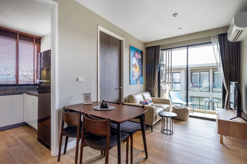 Diamond Condominium by Alexanders Apartments - photo 8