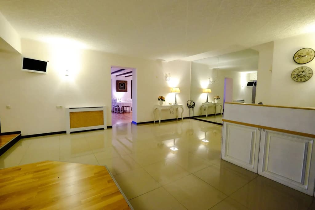 Vera House Guesthouse - photo 8