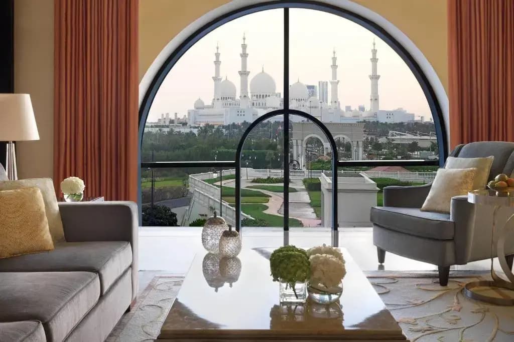 The Ritz-Carlton Abu Dhabi, Grand Canal Hotel - photo 15