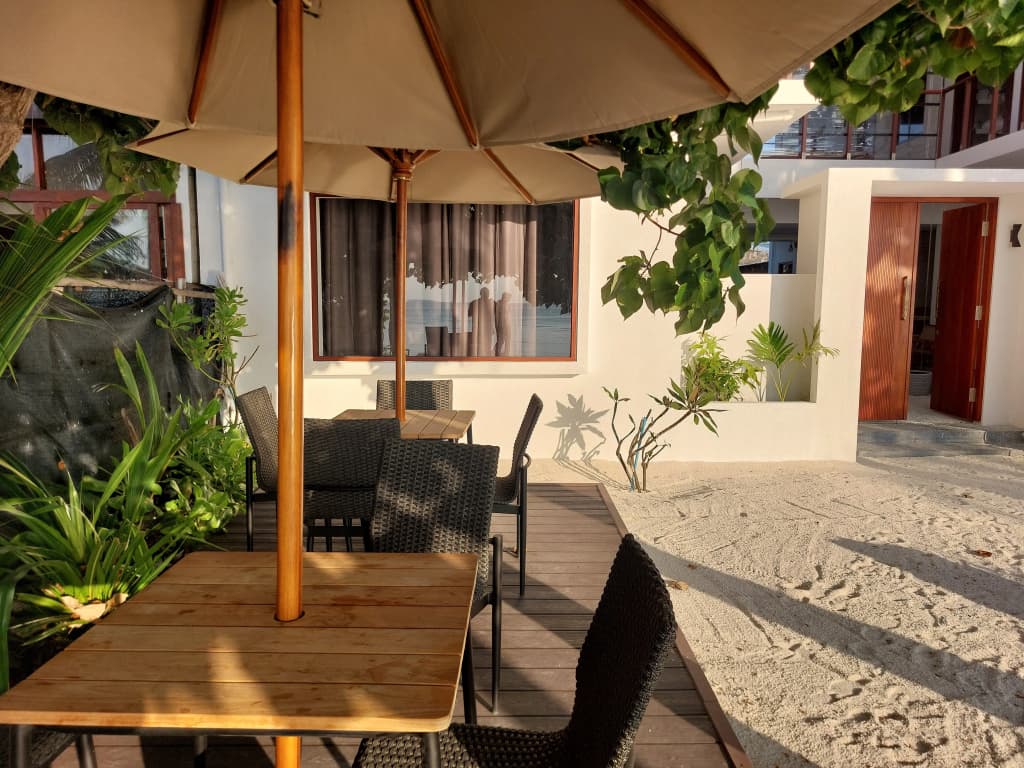 Comfy Cool Breeze by Emzaz Hotel - photo 6