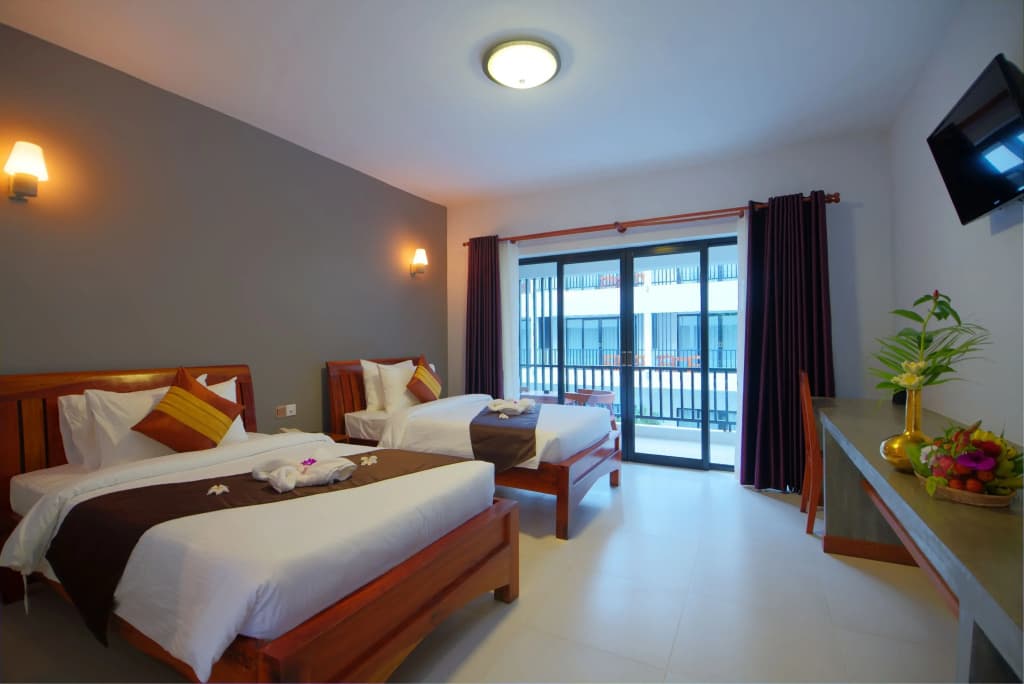 New Riverside Hotel - photo 1
