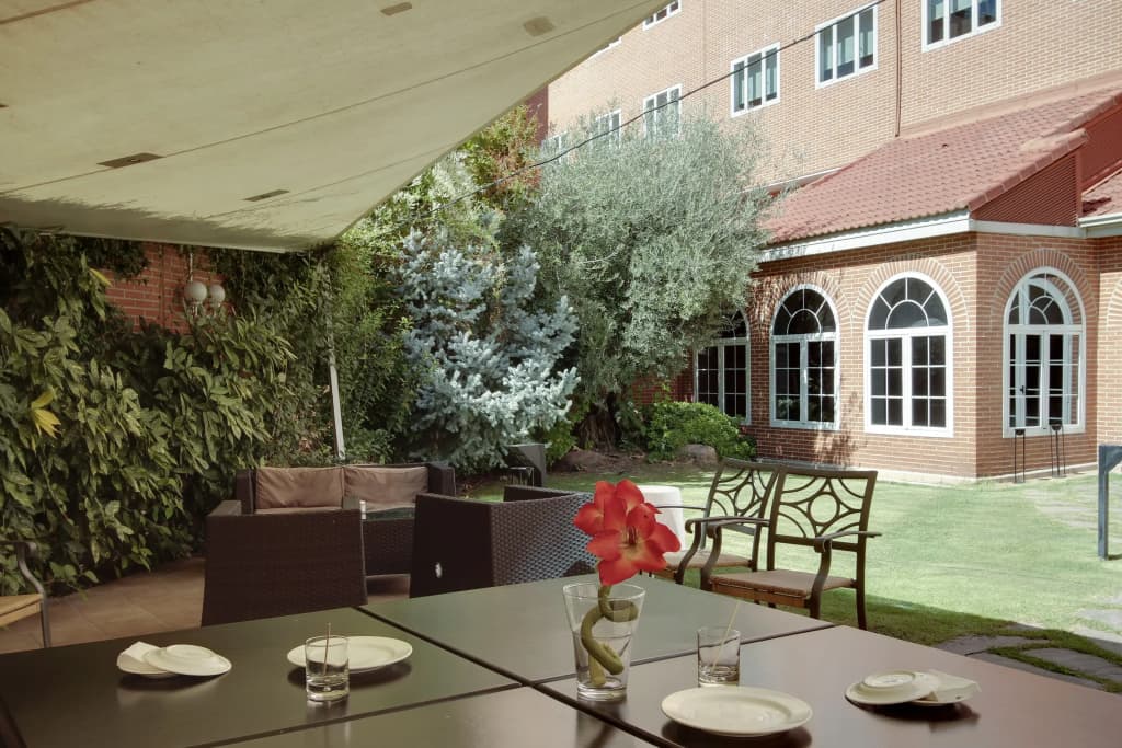 Rafaelhoteles Atocha - photo 18