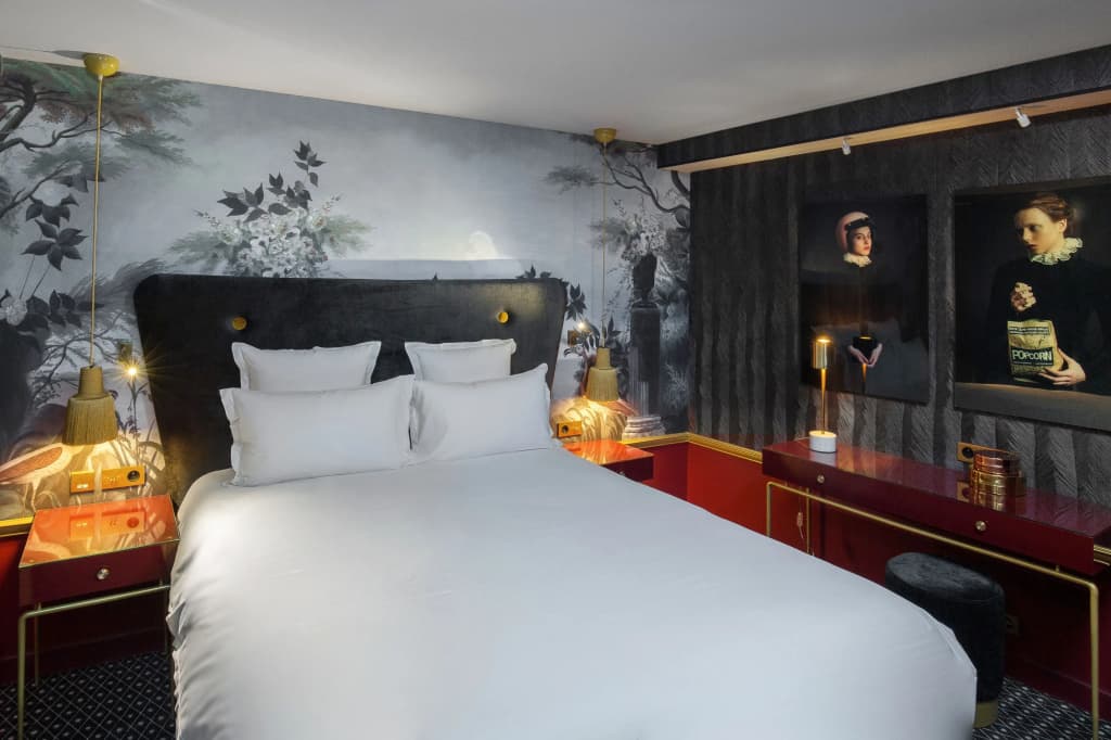 Snob Hotel - photo 4
