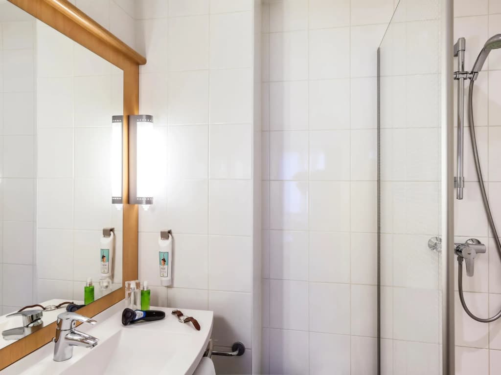 ibis Paris Gare de l'Est 10ème - photo 8