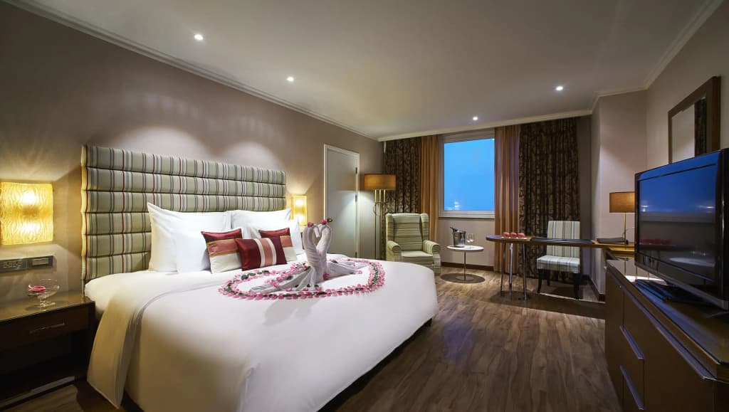 Windsor Plaza Hotel - photo 4