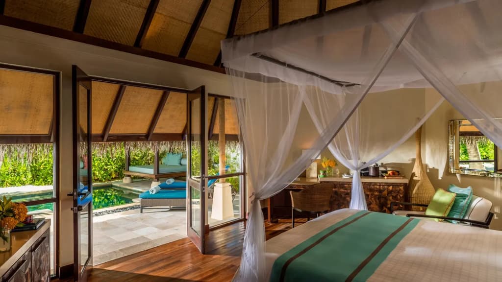 Four Seasons Resort Maldives at Kuda Huraa - photo 3