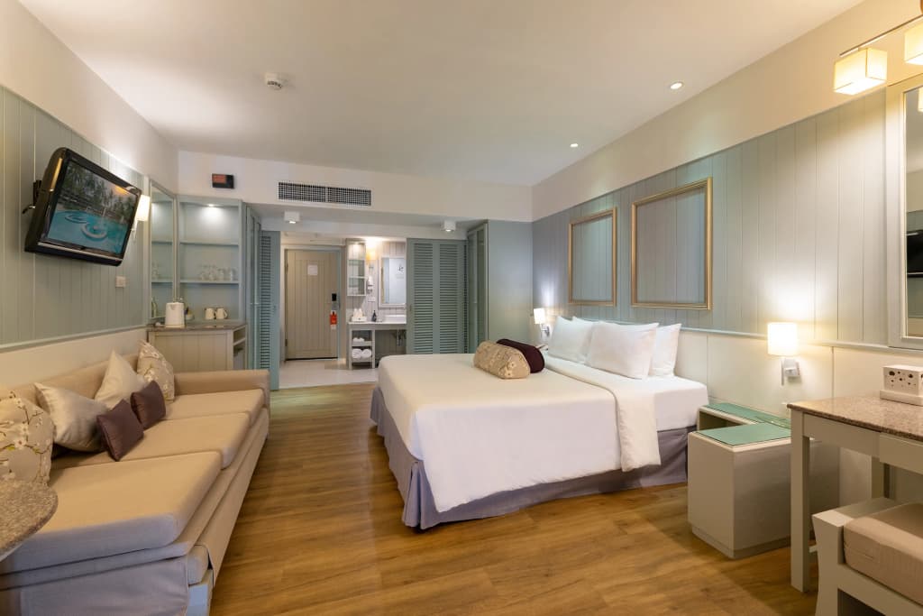 Katathani Phuket Beach Resort - photo 7