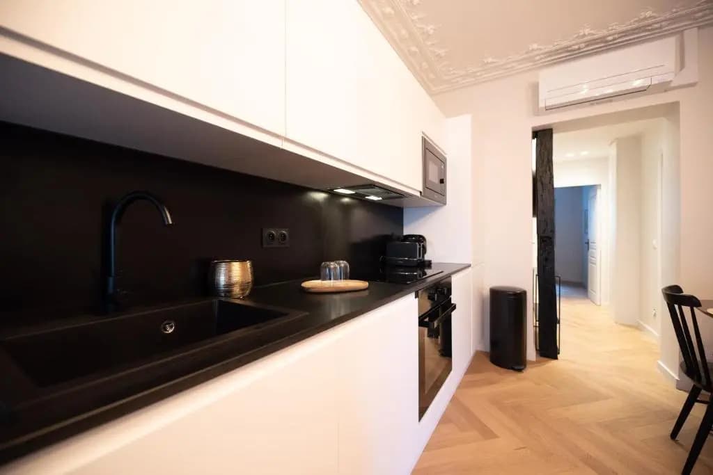 Luxury apartments in Paris Center - photo 4