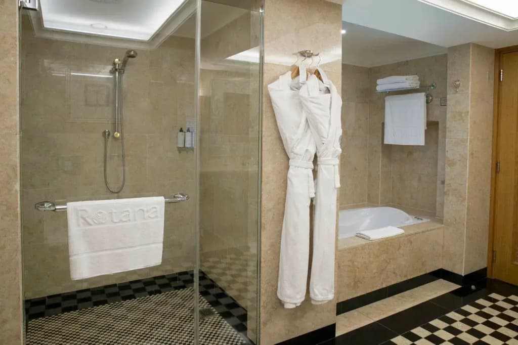 Beach Rotana Hotel - photo 15