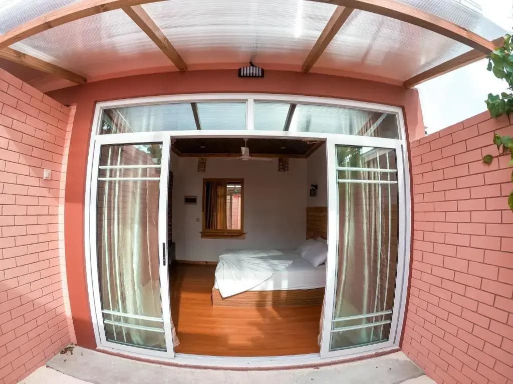 New Breeze Thoddoo Inn - photo 13