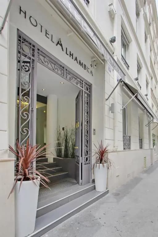 Hotel Alhambra - photo 1