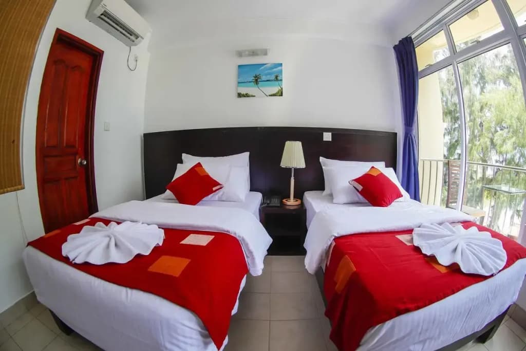 Sunny Suites Inn - photo 16