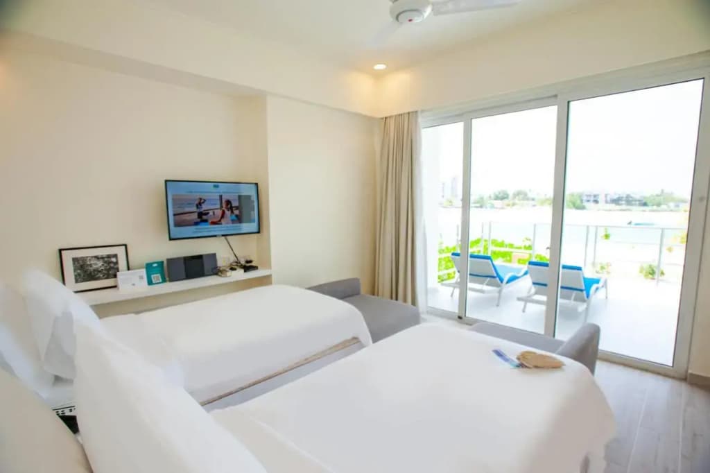 Holiday Inn Resort Kandooma Maldives by IHG - photo 10