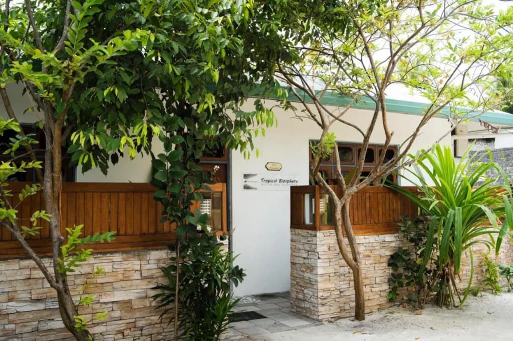 Tropical Biosphere Hotel - photo 1