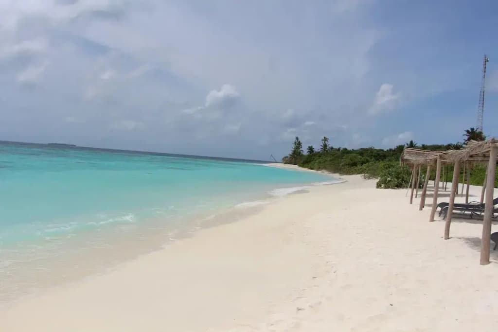 The Castaway Retreat Hotel - photo 23