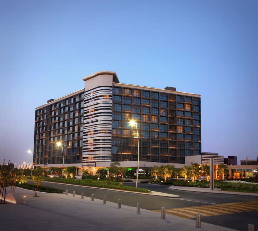 Yas Plaza Marina - photo 1