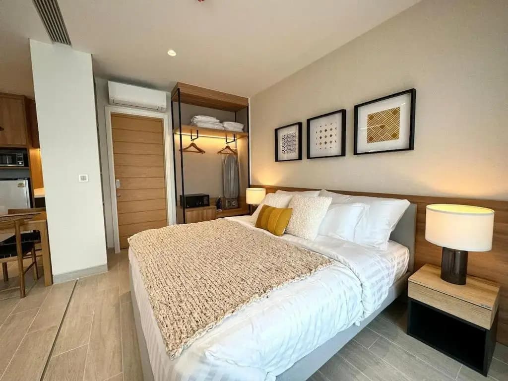 New Apartments in a Premium Laguna Complex by the Lake - photo 6