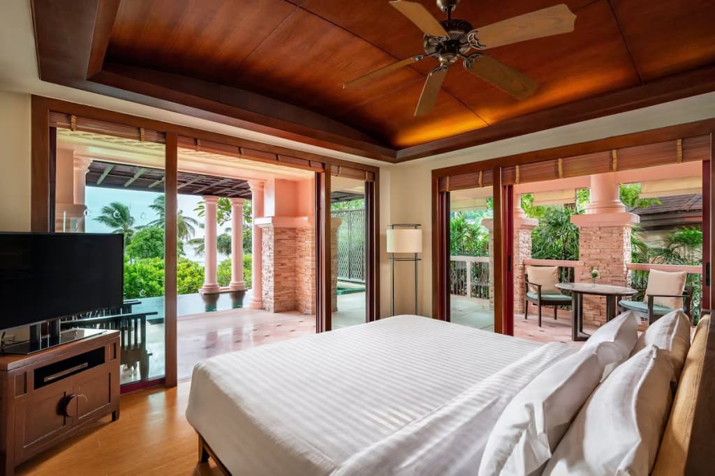 Centara Grand Beach Resort Phuket Hotel - photo 4