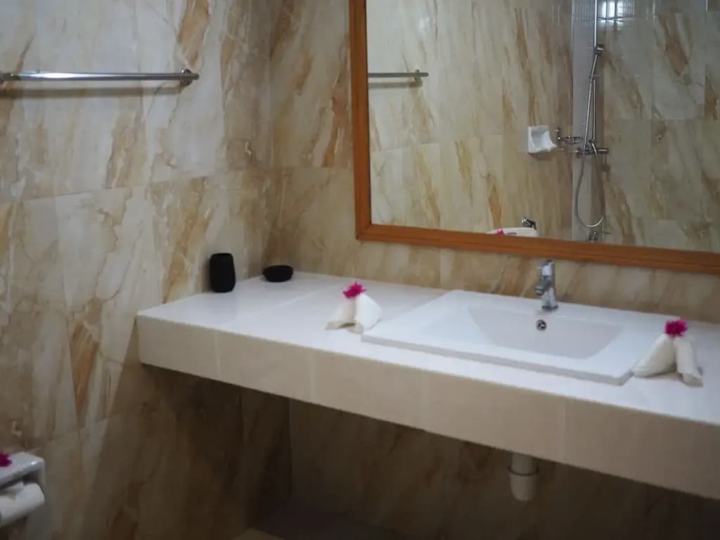 Equator Homestay - photo 12