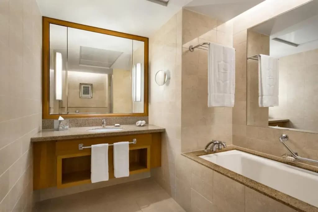Hilton Muscat Al Bandar - photo 22