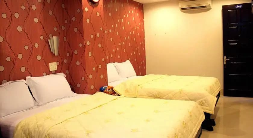 Quoc Te Hotel - photo 4