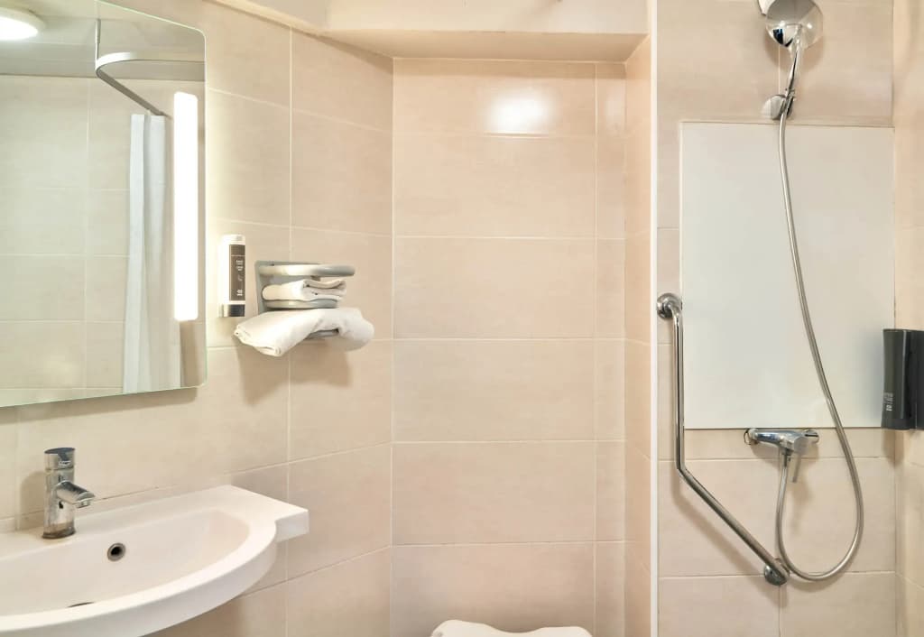 B&B HOTEL Paris Porte de la Villette - photo 8