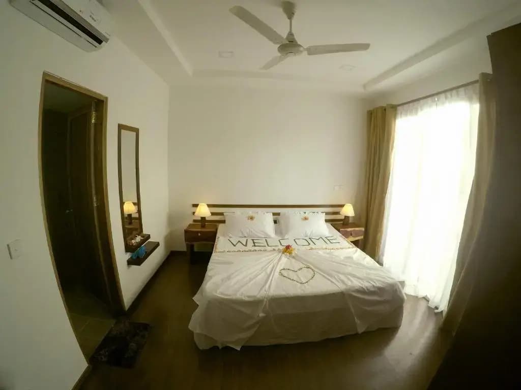 Dhiffushi White Sand Beach Hotel - photo 6