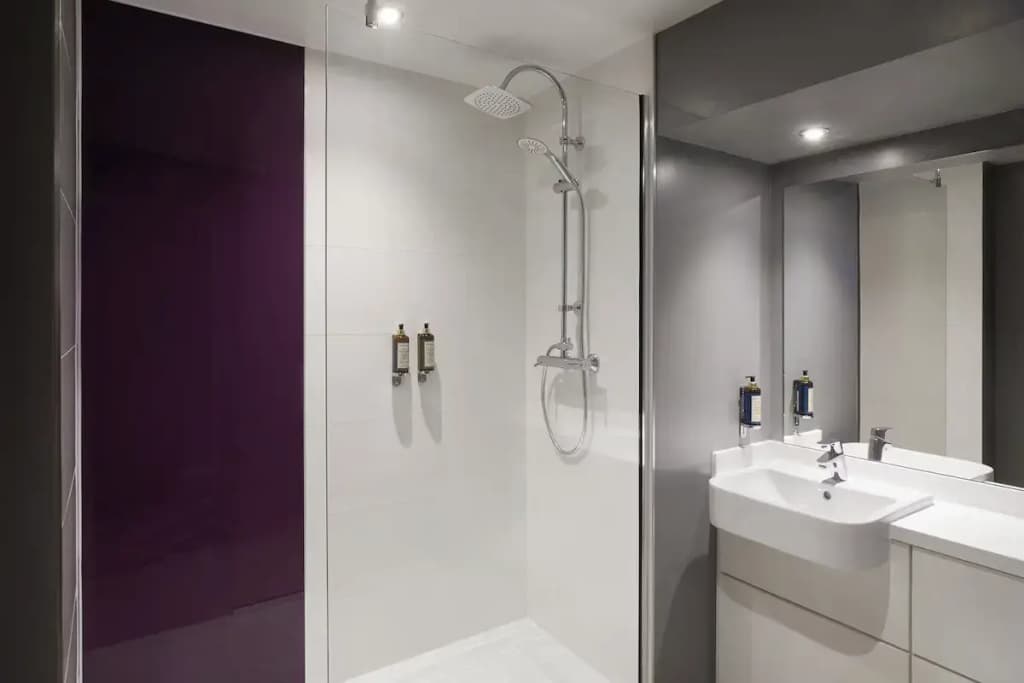 Premier Inn London Paddington - Paddington Basin - photo 12