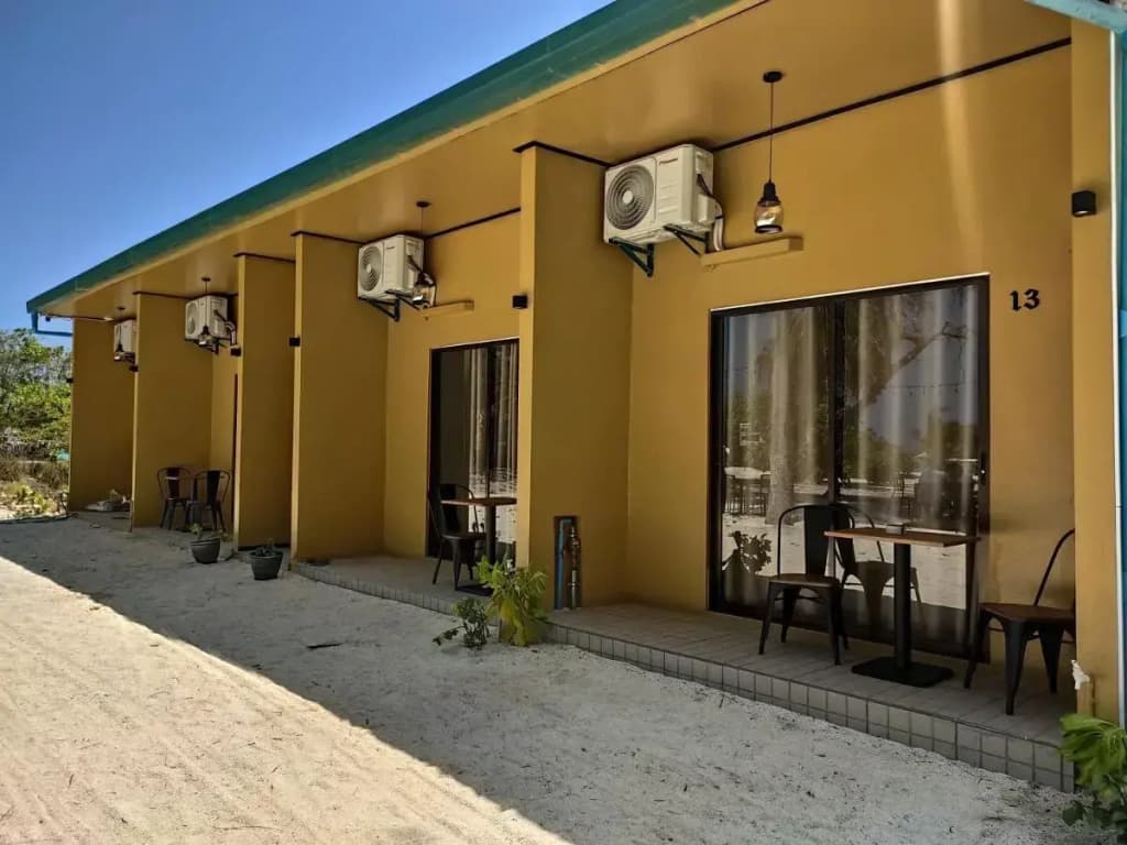 Crown Beach Villas Hotel - photo 1