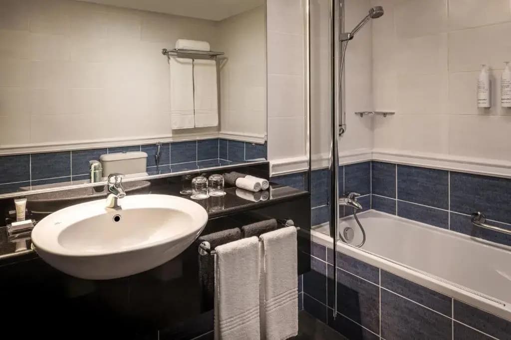 Dubai Marriott Harbour Hotel & Suites - photo 13