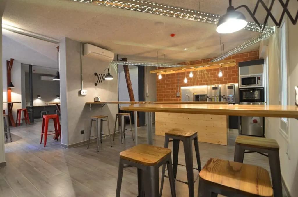 Far Home Atocha Hostel - photo 22