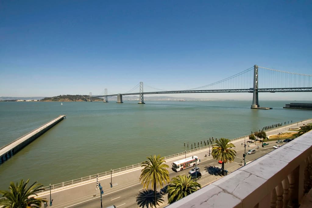 Harbor Court Hotel - photo 20