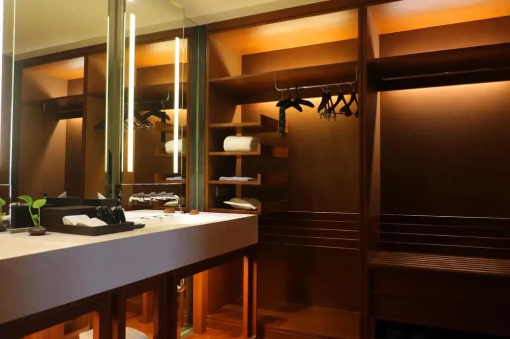 Hansar Bangkok Hotel - photo 21