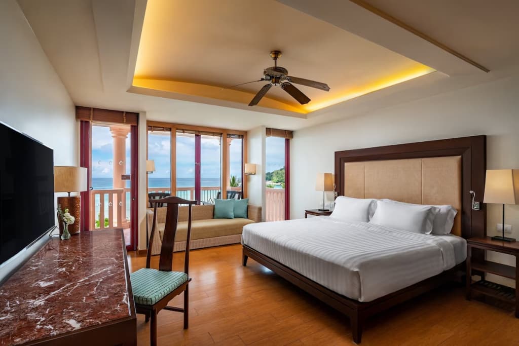 Centara Grand Beach Resort Phuket Hotel - photo 7