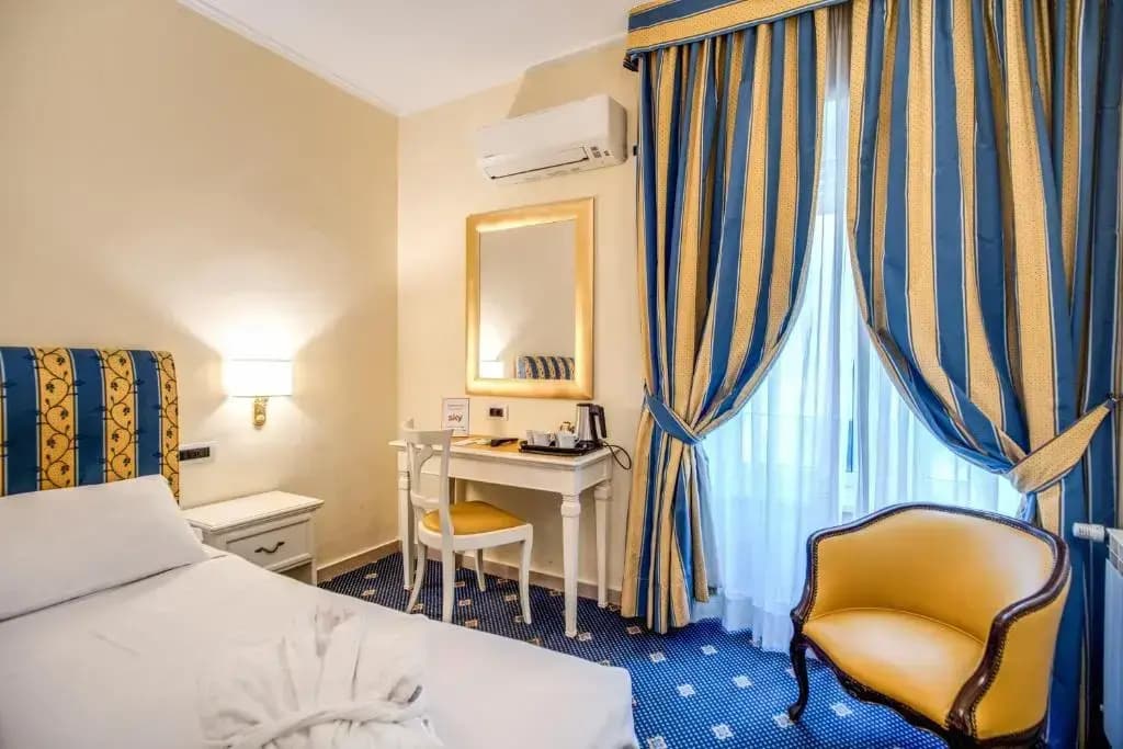Napoleon Hotel - photo 21