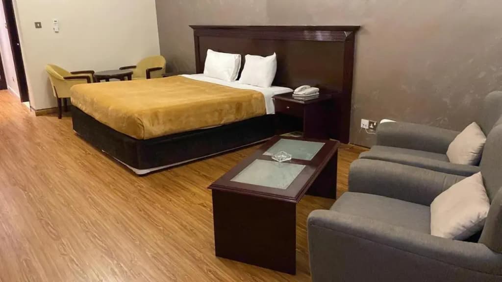Al Bustan Hotel - photo 9