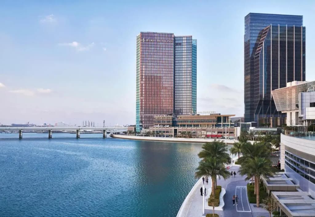 Four Seasons Hotel Abu Dhabi at Al Maryah Island - photo 1