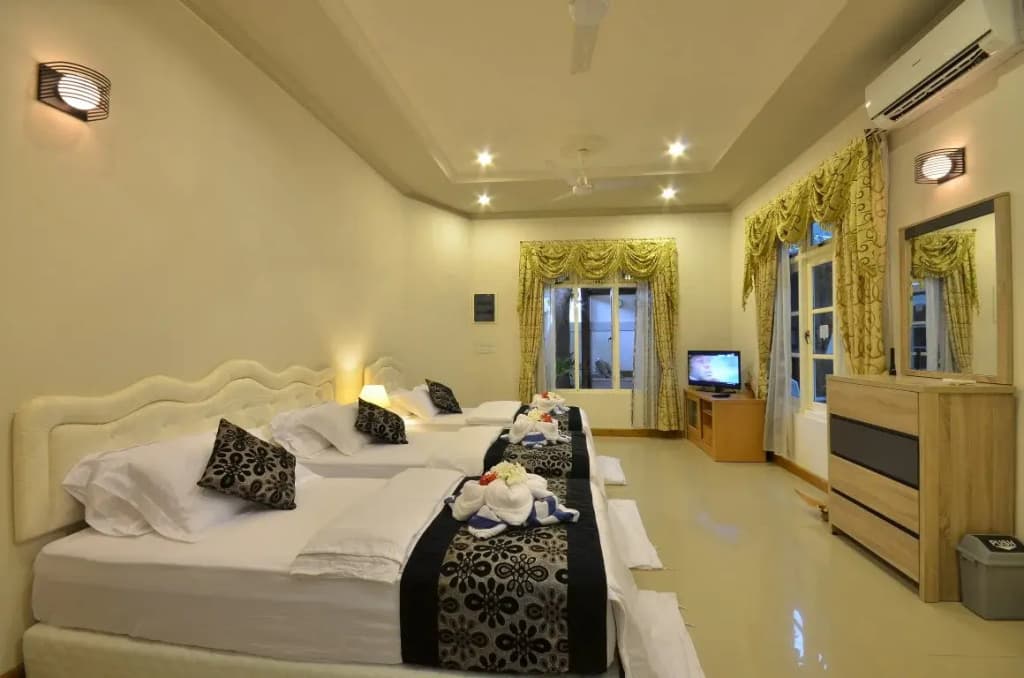 Ukulhas Beach Inn Hotel - photo 6