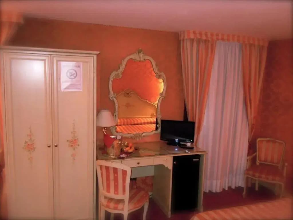 Lux Hotel - photo 11