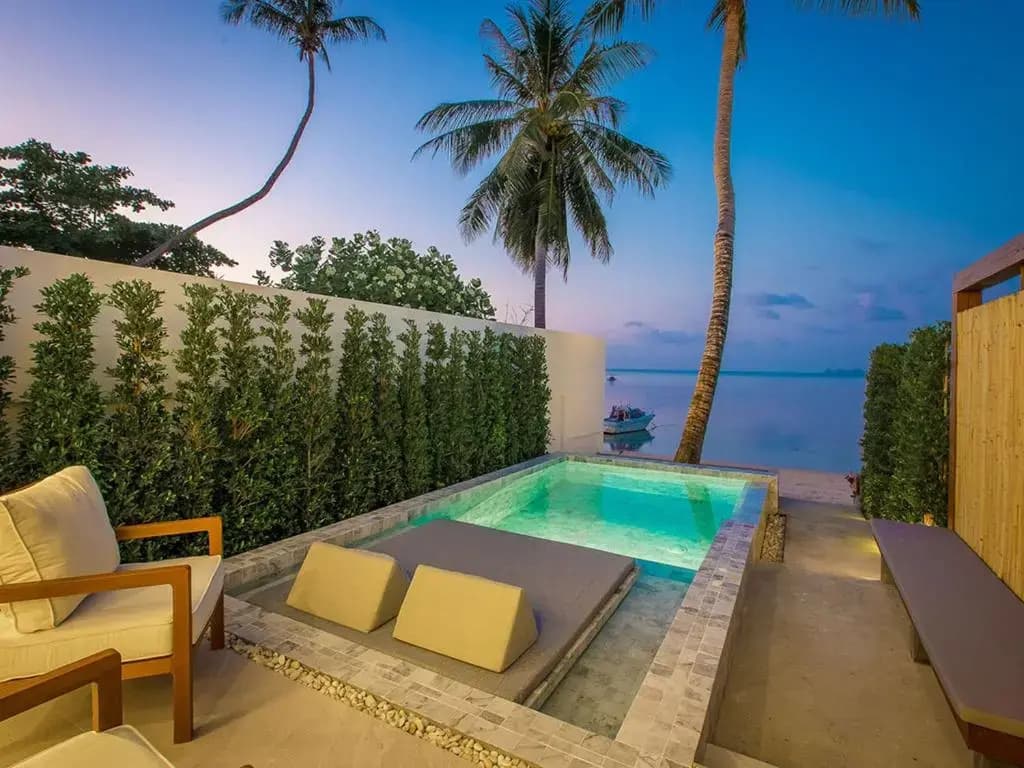 White Whale Beachfront Pool Villa - photo 23
