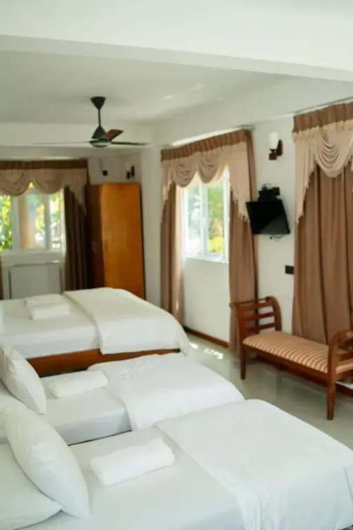 Tropical Biosphere Hotel - photo 4